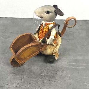 Harvest Mouse 6" Figurine with Wheelbarrow Fall Autumn Seasonal Decor Resin EUC